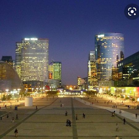 Studio Neuf Paris La Defense Metro 15 Rueil - Suresnes - Mont Valerien Екстер'єр фото